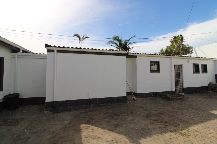 To Let 1 Bedroom Property for Rent in Quigney Eastern Cape